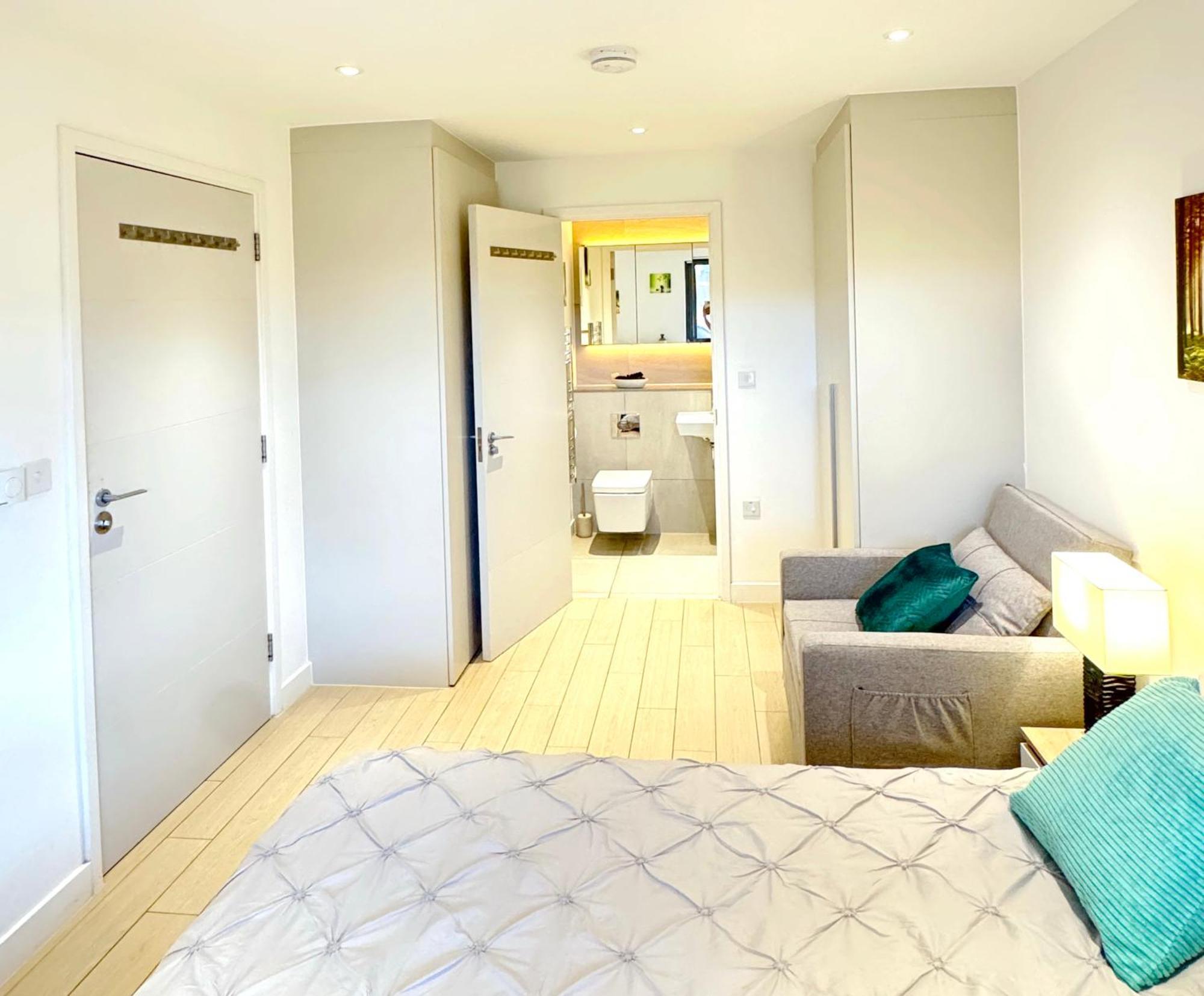 Privatunterkunft A Brand New Flat With 3 Bedrooms & 3 Baths In Zone 1 Angel For Max 9 Ppl